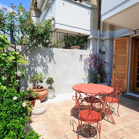 Il Tiglio Bed & Breakfast Porto SantʼElpidio